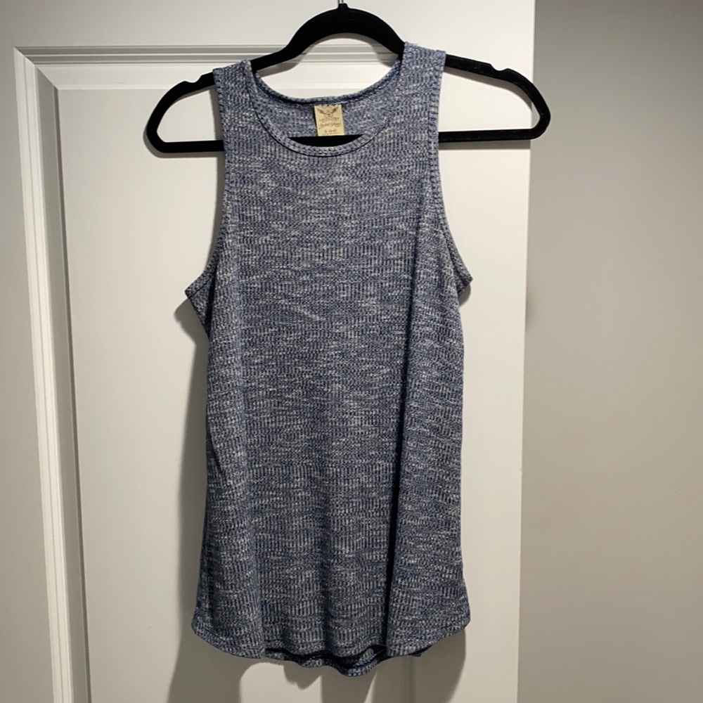 Navy tank size small